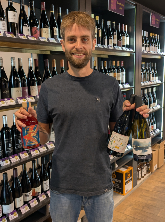 Les arrivages de Frans : Chardonnay belge, retour de cuvées bleu-blanc-rouge, et nouveaux apéritifs 0%